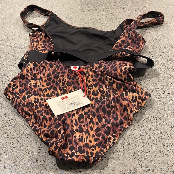 Belted Leopard Print Swimsuit - Picture 4 of 7
